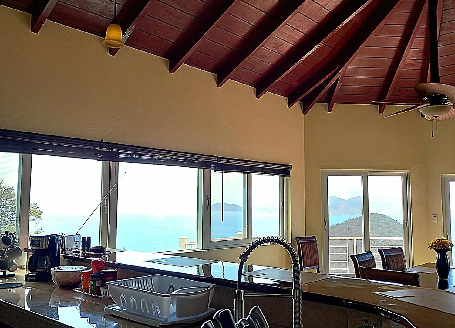Holidaze Villas - Relax, Unwind & Rejuvenate! Great Carrot Bay